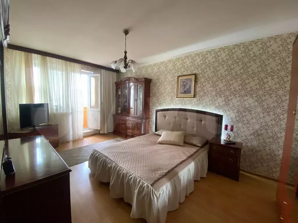 1-к. квартира, 40 м, 8/17 эт. - Фото 0
