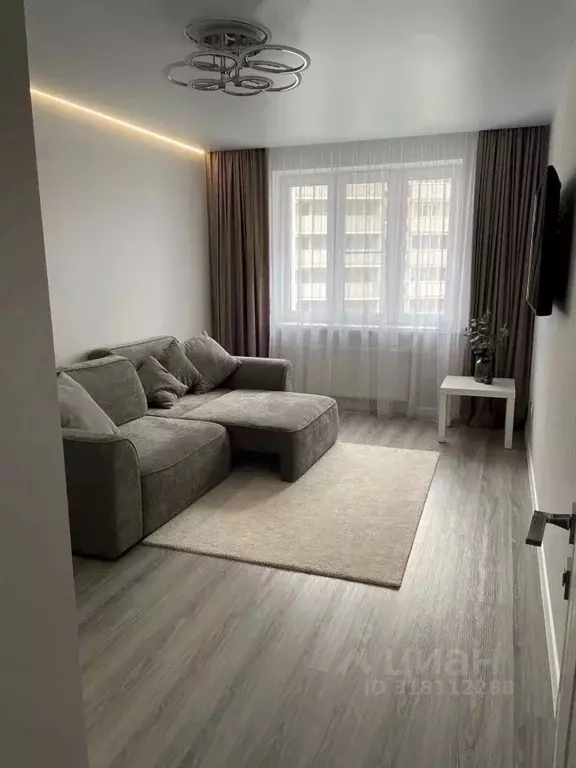1-к кв. Татарстан, Казань ул. Родины, 24В (34.0 м) - Фото 0
