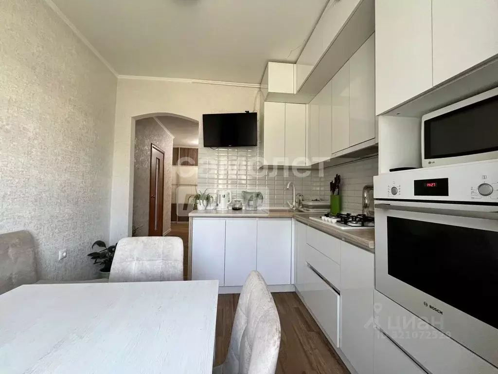 2-к кв. Пензенская область, Пенза Коннозаводская ул., 53 (62.0 м) - Фото 0