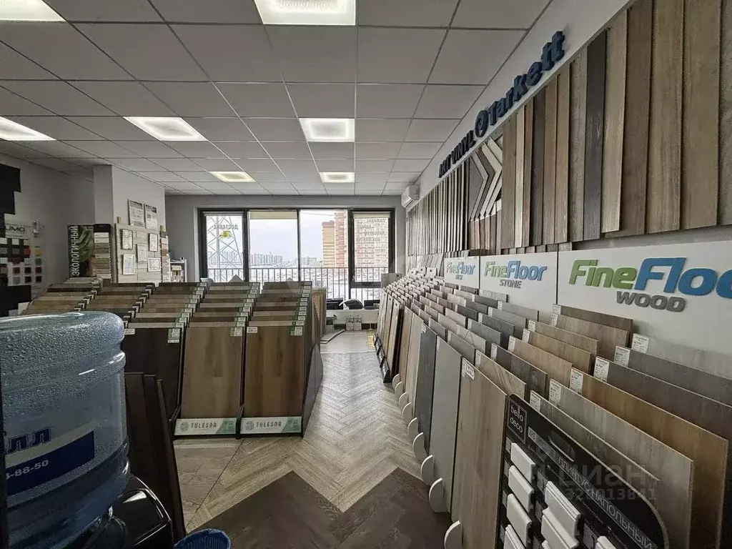 Помещение свободного назначения в Тюменская область, Тюмень ул. ... - Фото 0