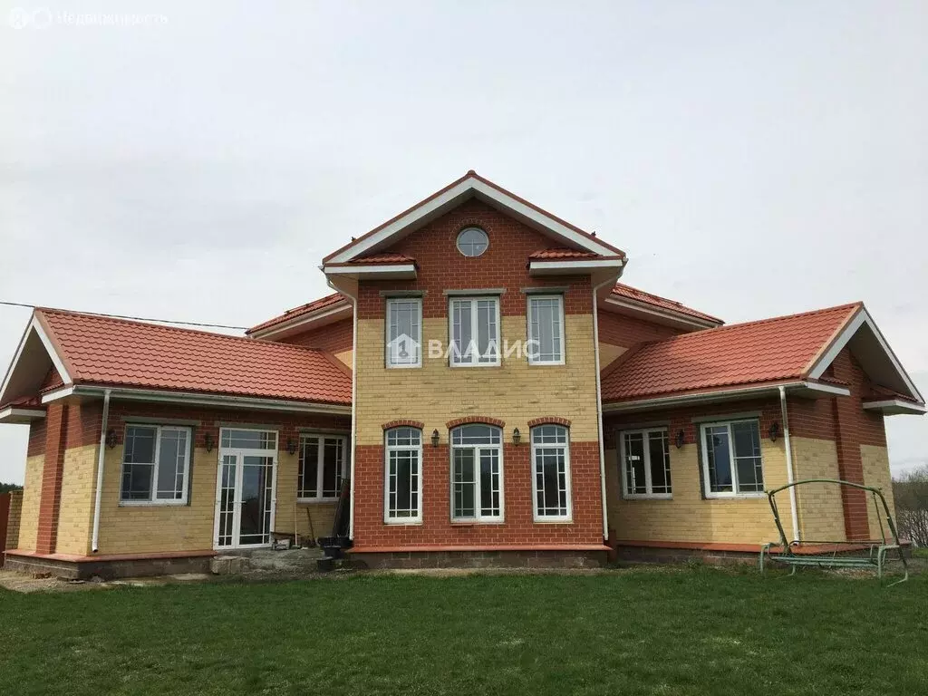 Дом в село Старая Яксарка, Советская улица, 93 (230 м) - Фото 1