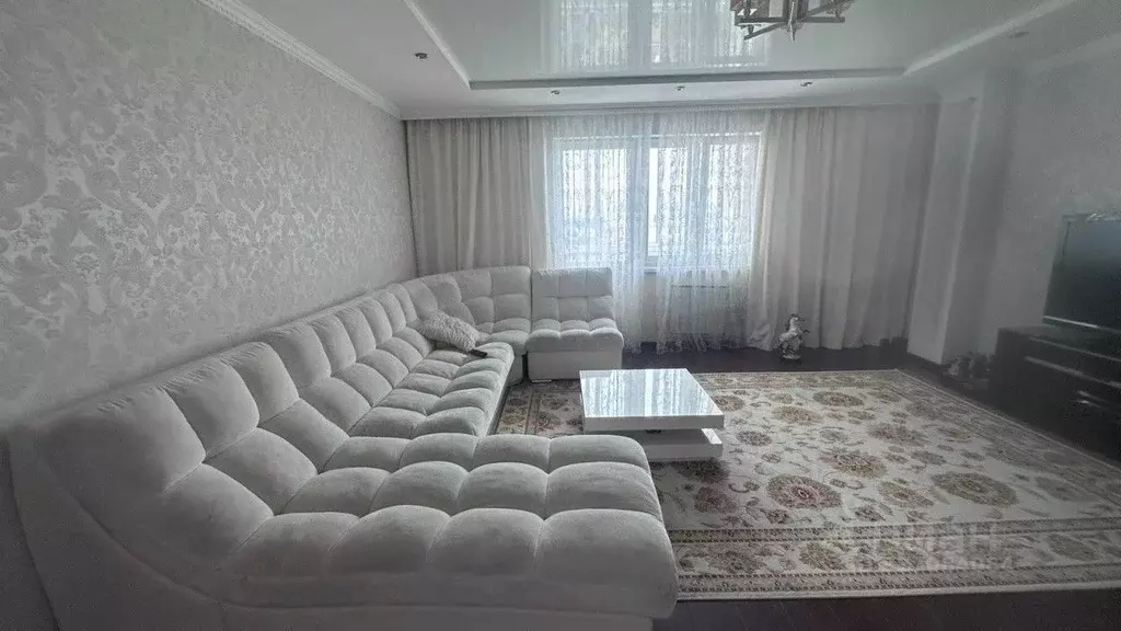 3-к кв. Свердловская область, Екатеринбург ул. Кольцевая, 39 (76.0 м) - Фото 1