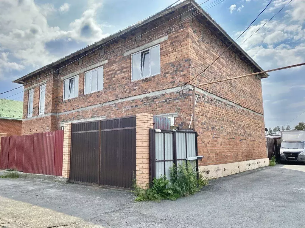 Дом в Свердловская область, Екатеринбург Семь Ключей жилрайон, пер. ... - Фото 1