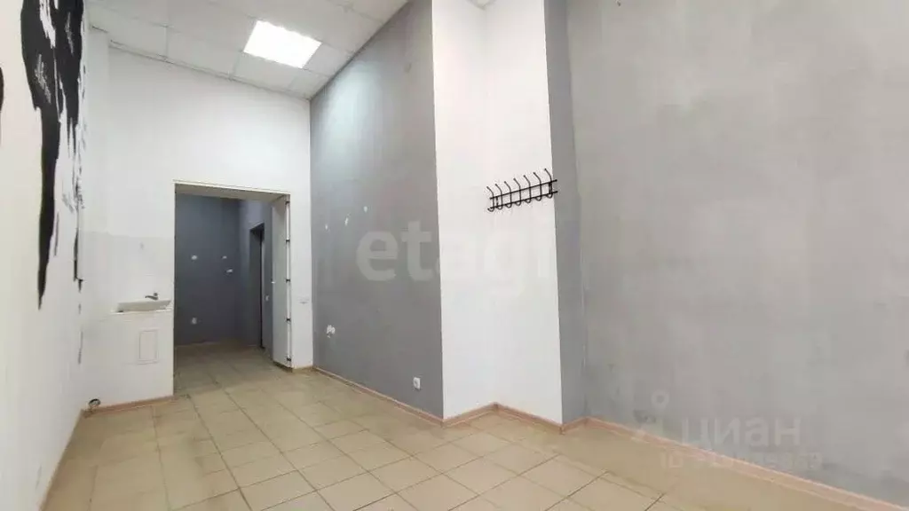 Офис в Крым, Симферополь ул. Горького (27 м) - Фото 1