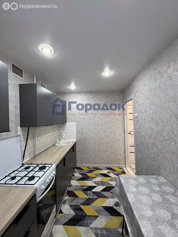 3-комнатная квартира: Каменск-Уральский, 2-я Рабочая улица, 14 (57.8 ... - Фото 2