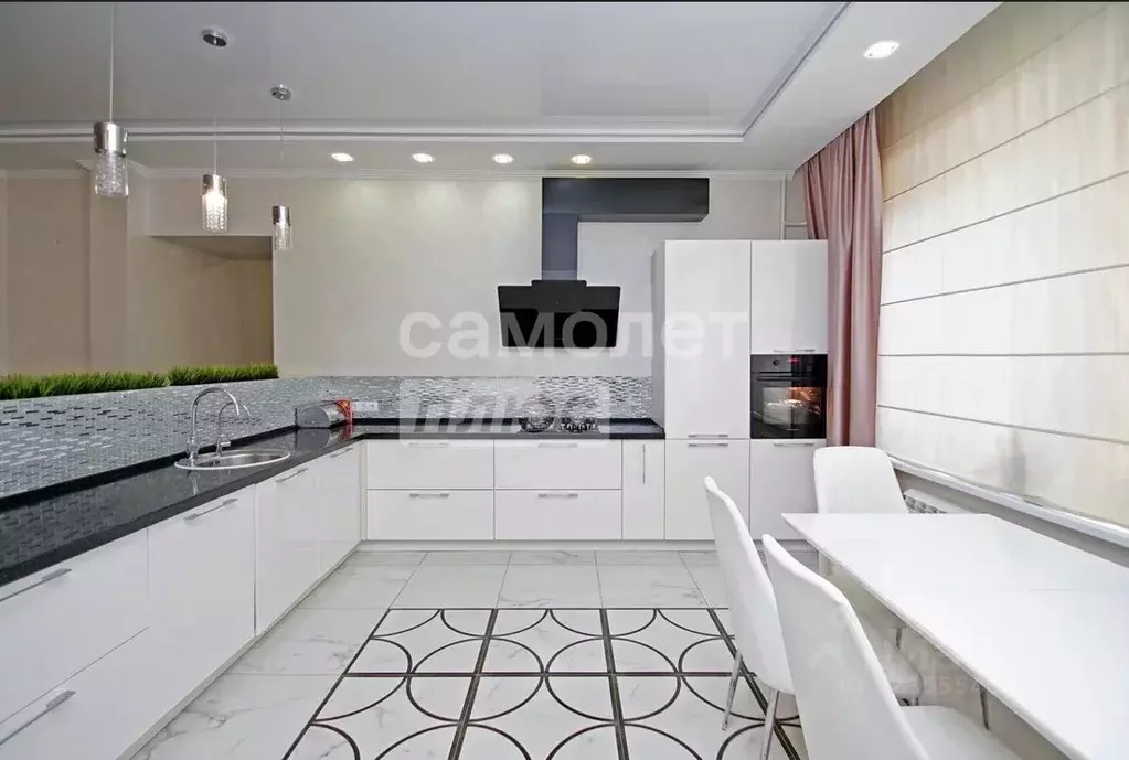 3-к кв. Омская область, Омск Старгород мкр, ул. Тютчева, 6 (119.6 м) - Фото 1