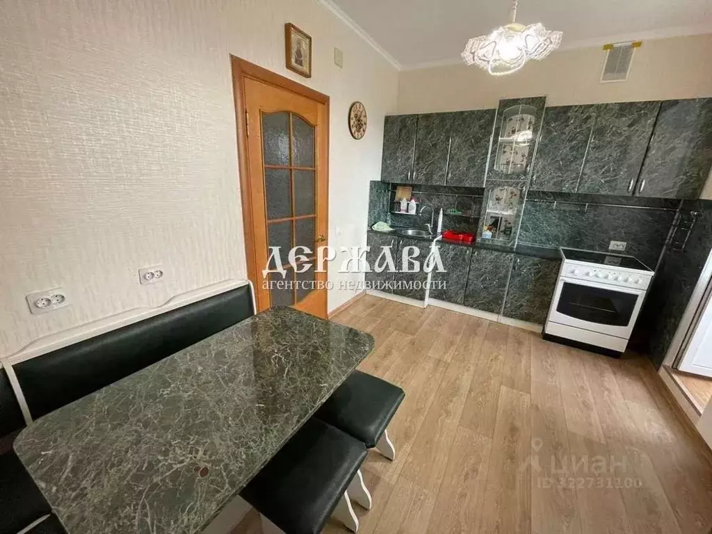 1-к кв. Белгородская область, Старый Оскол Степной мкр, 2 (51.7 м) - Фото 0