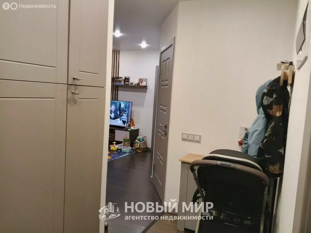 2-комнатная квартира: Бор, улица Рослякова, 60 (39 м) - Фото 1