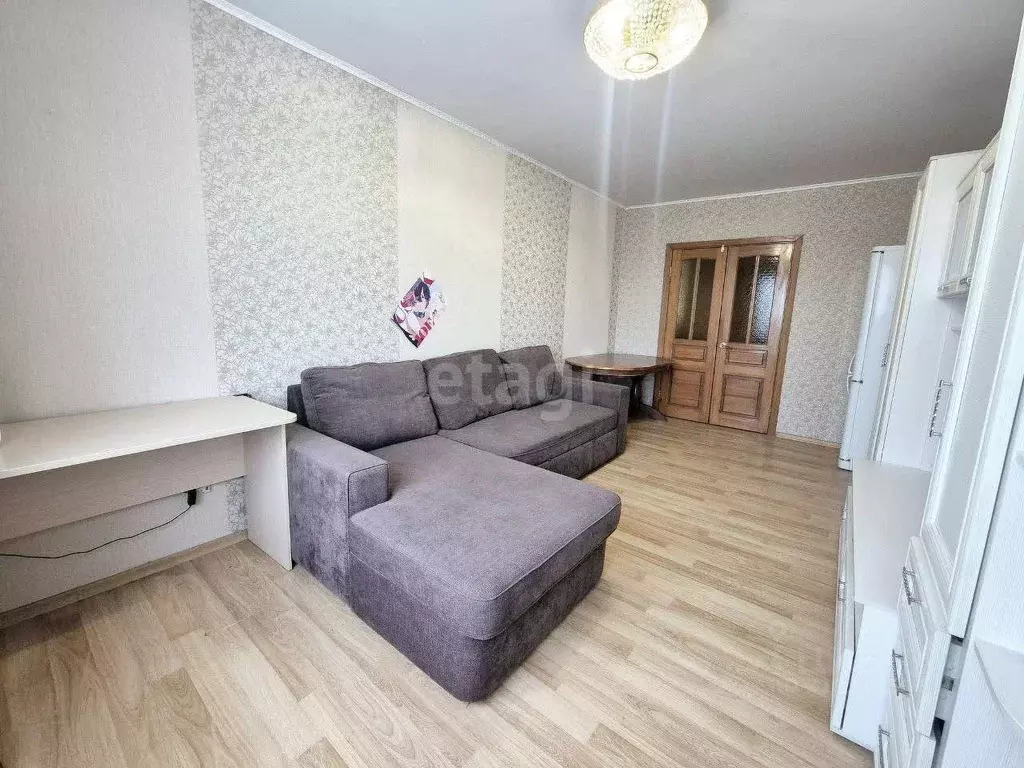 3-к кв. Челябинская область, Челябинск Новороссийская ул., 88 (65.8 м) - Фото 0