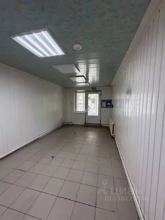 Торговая площадь в Белгородская область, Белгород ул. Есенина, 42 (70 ... - Фото 2