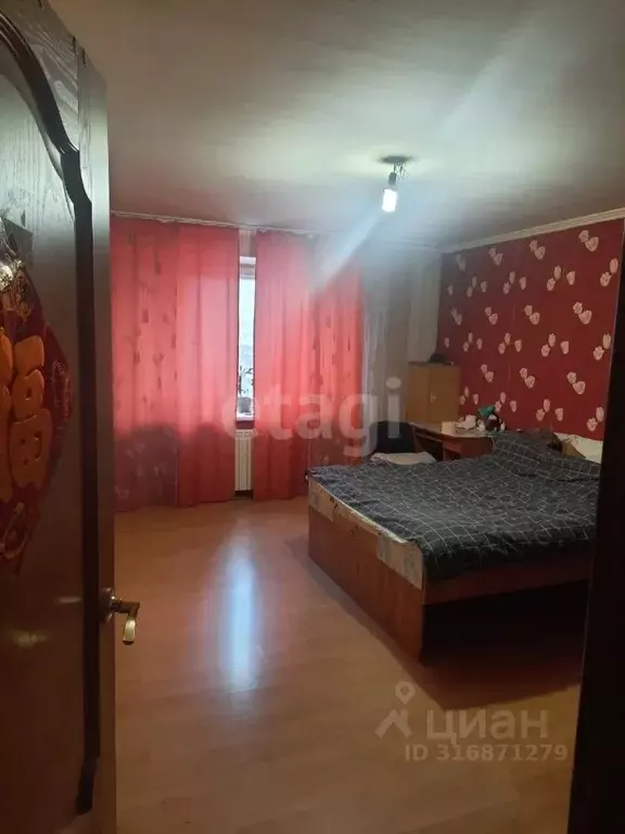3-к кв. Свердловская область, Екатеринбург ул. Бебеля, 138 (94.7 м) - Фото 0