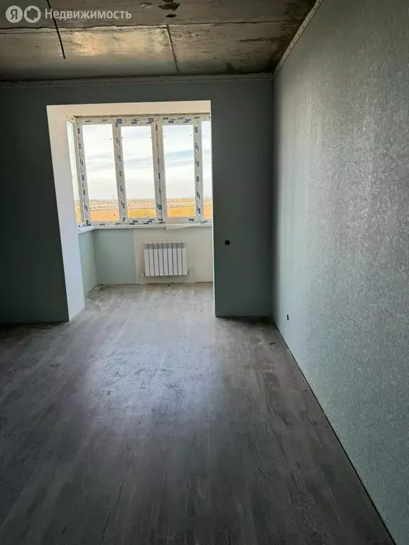 3-комнатная квартира: Владикавказ, улица Курсантов-Кировцев, 14 (86 м) - Фото 1