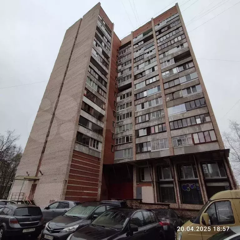 Комната 14 м в 4-к., 7/16 эт. - Фото 0
