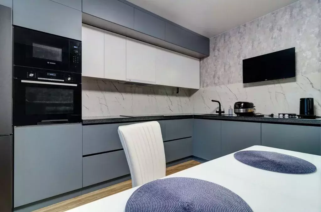 3-к кв. Пензенская область, Пенза ул. Антонова, 28 (82.0 м) - Фото 2