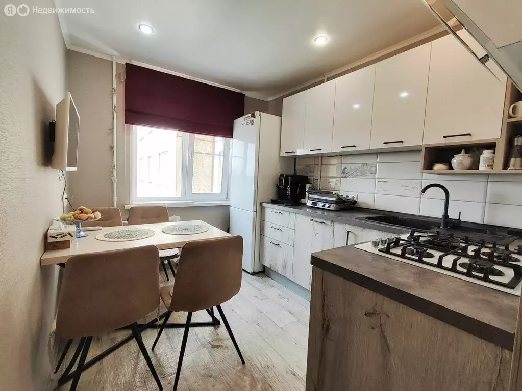 4-комнатная квартира: Орёл, улица Садовского, 4 (73.1 м) - Фото 1