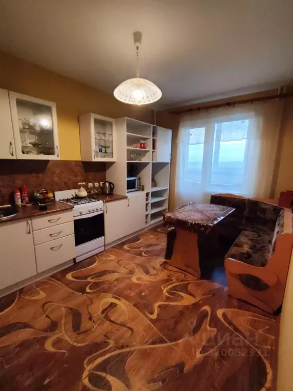 3-к кв. Саратовская область, Саратов ул. Имени Н.В. Кузнецова, 11 ... - Фото 0