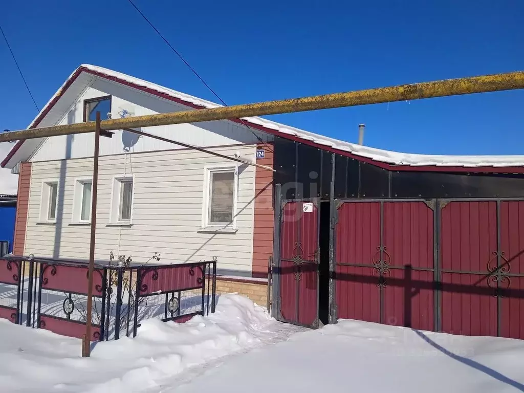 Дом в Белгородская область, Новооскольский муниципальный округ, с. ... - Фото 1