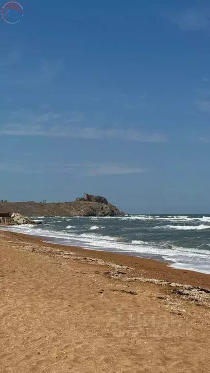 Участок в Крым, Ленинский район, Войковское с/пос, с. Курортное  (8.0 ... - Фото 1