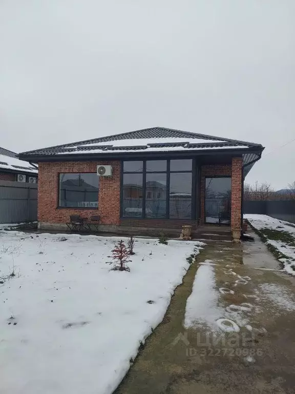 Дом в Адыгея, Тахтамукайский район, Козет аул Школьная ул., 29 (100 м) - Фото 1