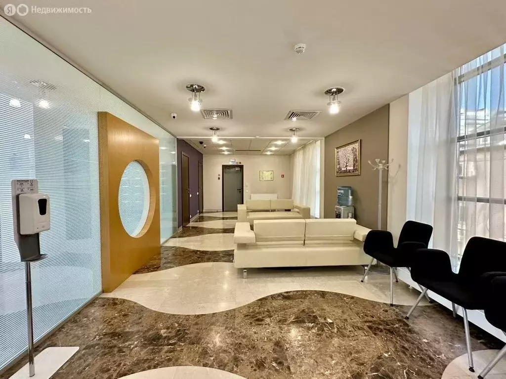 Офис (5471.9 м) - Фото 1