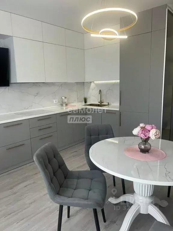 4-к кв. Челябинская область, Миасс ул. Кирова, 86 (78.0 м) - Фото 0