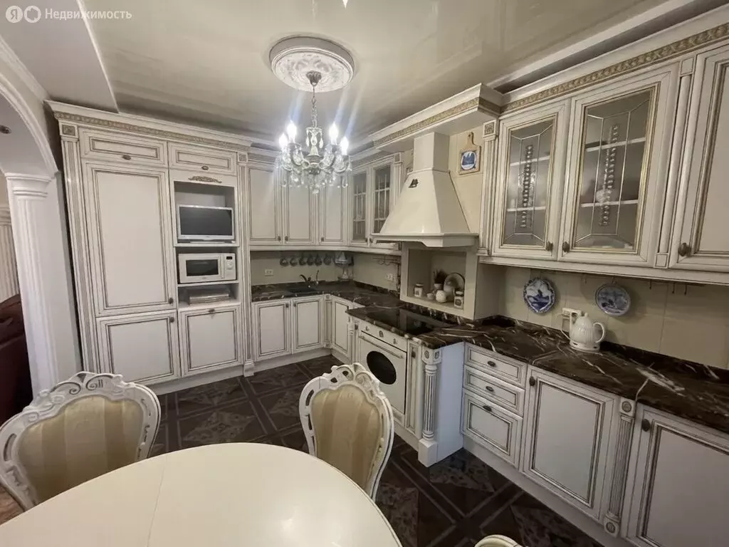 4-комнатная квартира: Симферополь, Гурзуфская улица, 8 (124 м) - Фото 1
