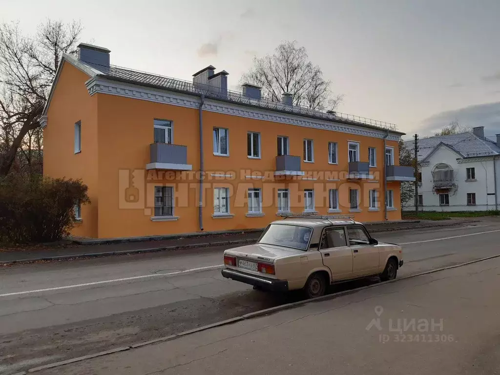 3-к кв. Смоленская область, Смоленск ул. Энгельса, 10 (57.1 м) - Фото 0