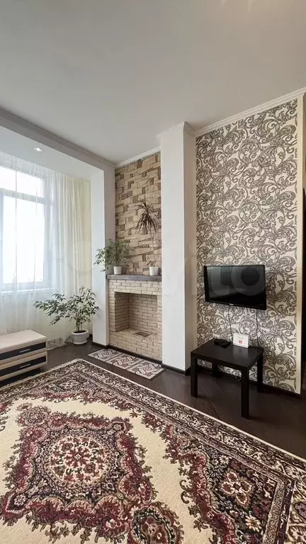4-к. квартира, 101 м, 2/4 эт. - Фото 1