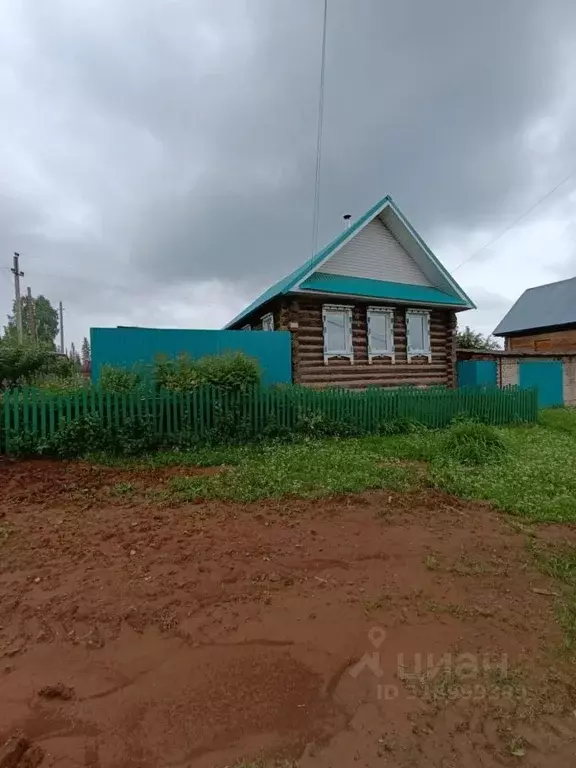 Дом в Удмуртия, с. Шаркан ул. Красная, 24 (53 м) - Фото 0