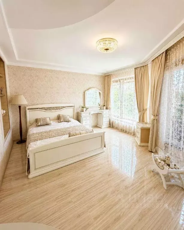 Дом в Краснодарский край, Краснодар ул. Пирогова, 8 (260 м) - Фото 2