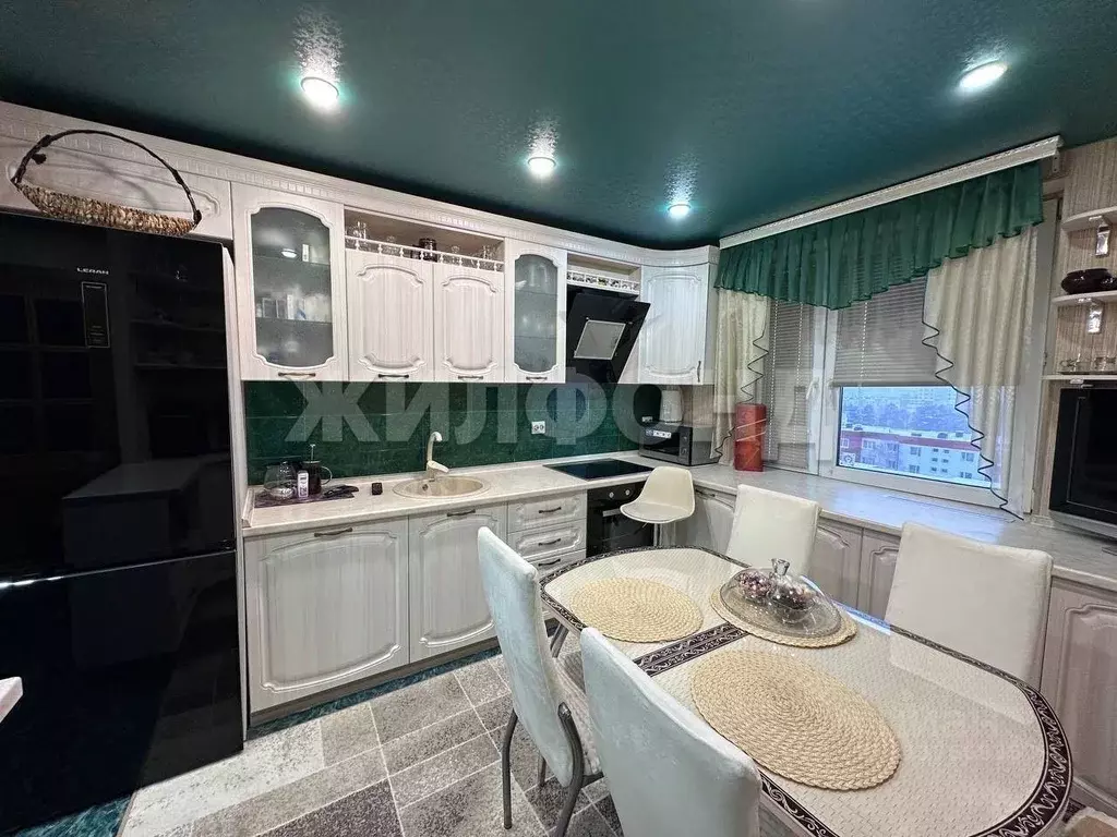 3-к кв. Ханты-Мансийский АО, Когалым ул. Дружбы Народов (62.1 м) - Фото 1