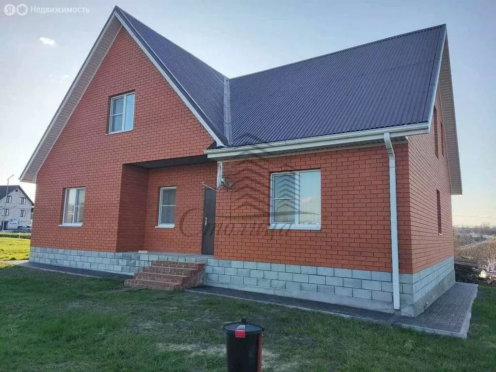 Дом в Старооскольский городской округ, село Курское (220 м) - Фото 1