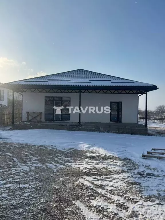 Дом в Крым, Симферопольский район, Трудовское с/пос, с. Денисовка ул. ... - Фото 1