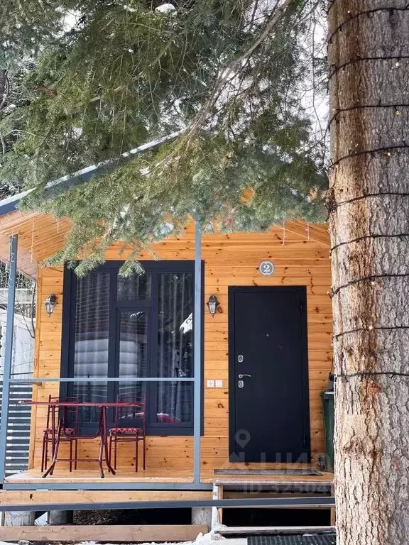 Дом в Карачаево-Черкесия, Зеленчукский район, с. Архыз пер. 3-й ... - Фото 1