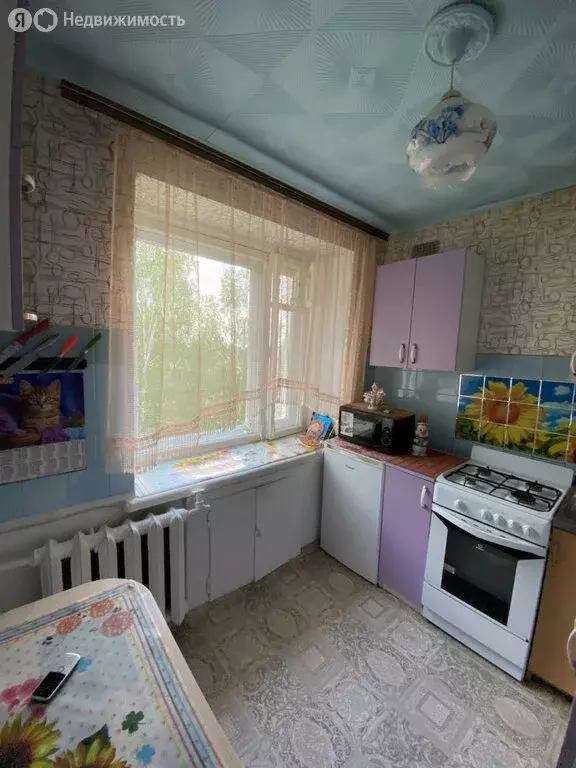 3-комнатная квартира: Кирово-Чепецк, проспект Кирова, 9 (60 м) - Фото 0