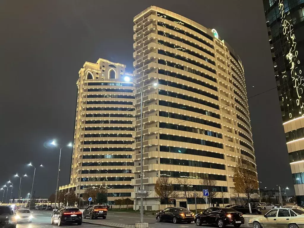 3-к кв. Чеченская республика, Грозный ул. Умара Димаева, 23 (107.3 м) - Фото 1