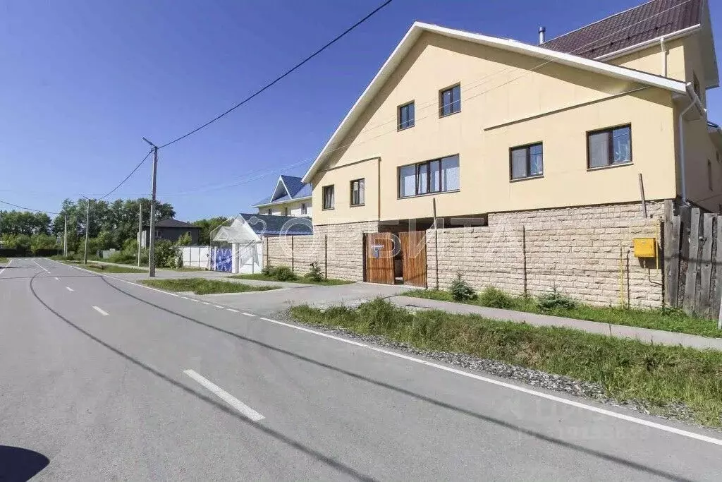 Дом в Тюменская область, Тюмень ул. Армизонская, 7 (450 м) - Фото 0