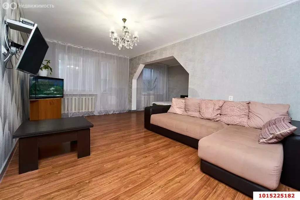 4-комнатная квартира: Краснодар, микрорайон Юбилейный, улица 70-летия ... - Фото 2