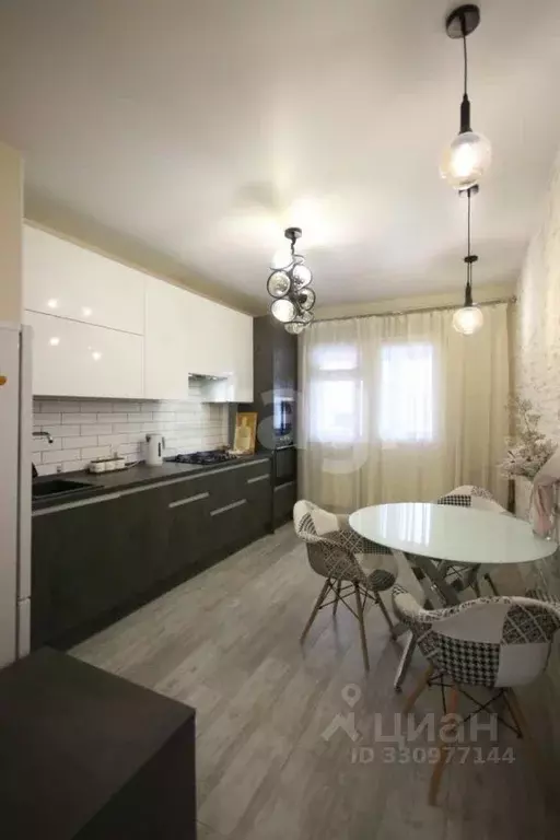 1-к кв. Ямало-Ненецкий АО, Новый Уренгой Оптимистов мкр, 10/1 (51.9 м) - Фото 1