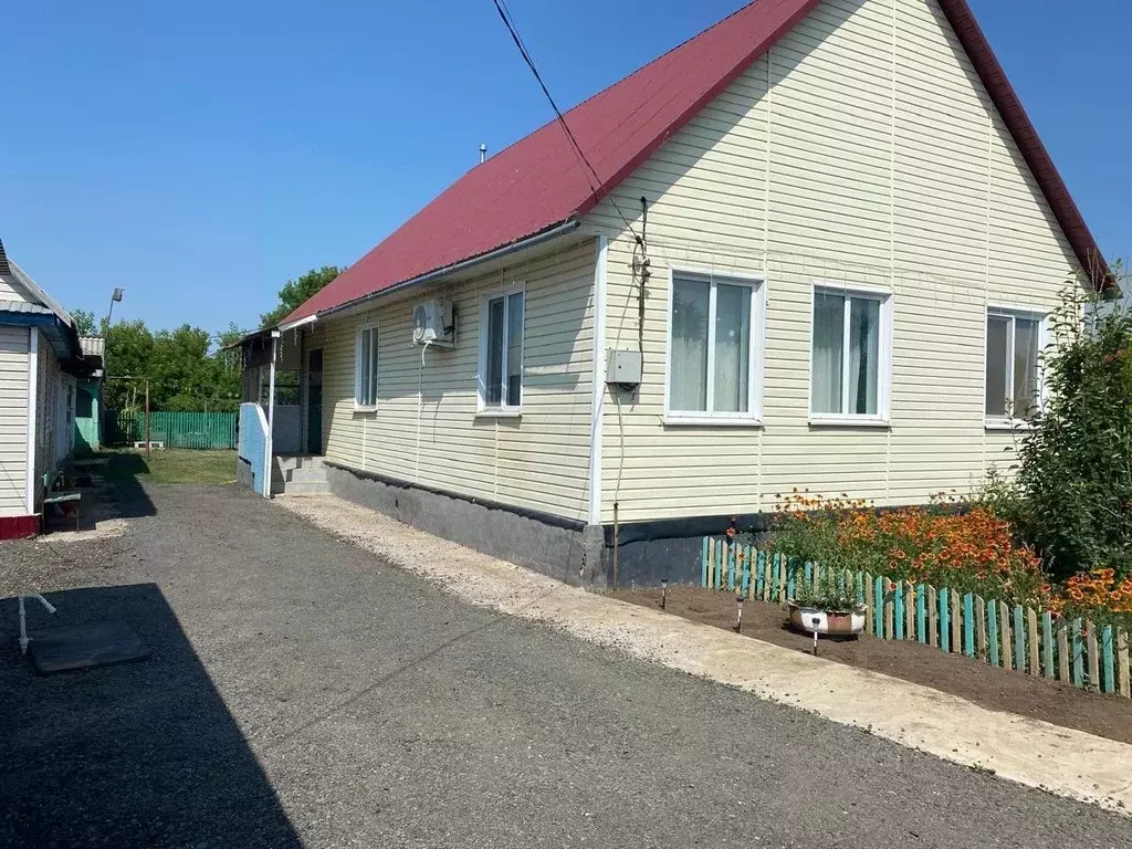 Дом в Оренбургская область, Оренбургский район, пос. Первомайский ... - Фото 1