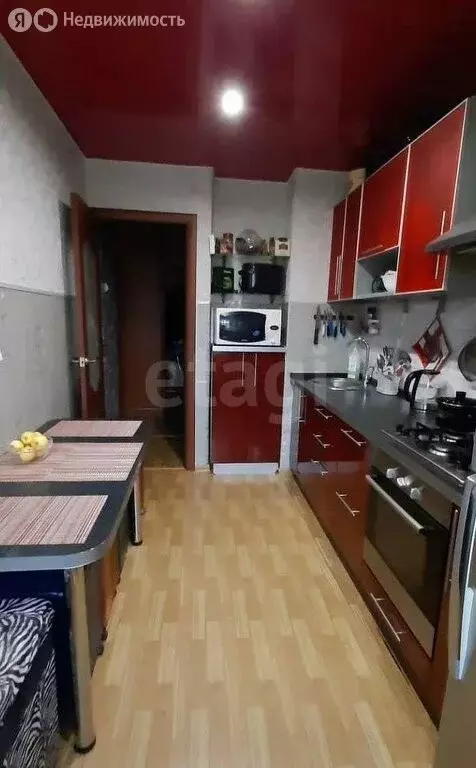 3-комнатная квартира: Пермь, улица Героев Хасана, 159 (63.5 м) - Фото 1