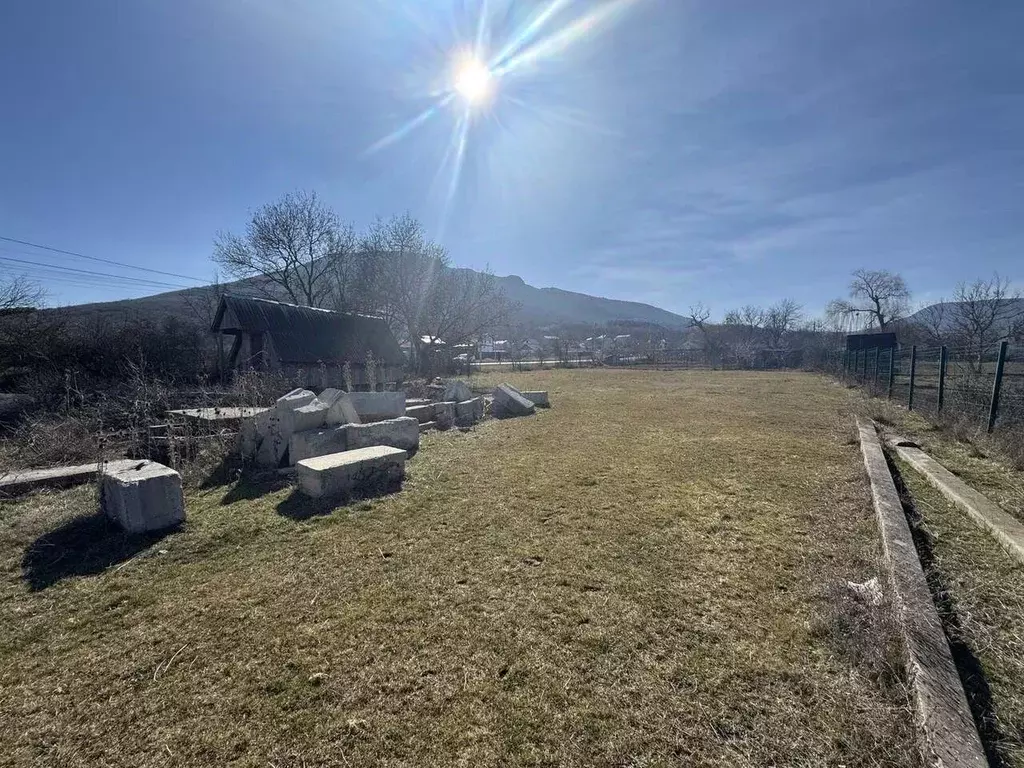 Участок в Севастополь с. Тыловое, пер. Сельский, 1 (11.5 сот.) - Фото 1