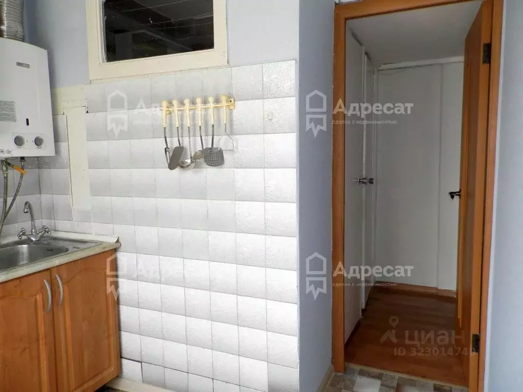 3-к кв. Волгоградская область, Волгоград ул. Академика Богомольца, 3 ... - Фото 2