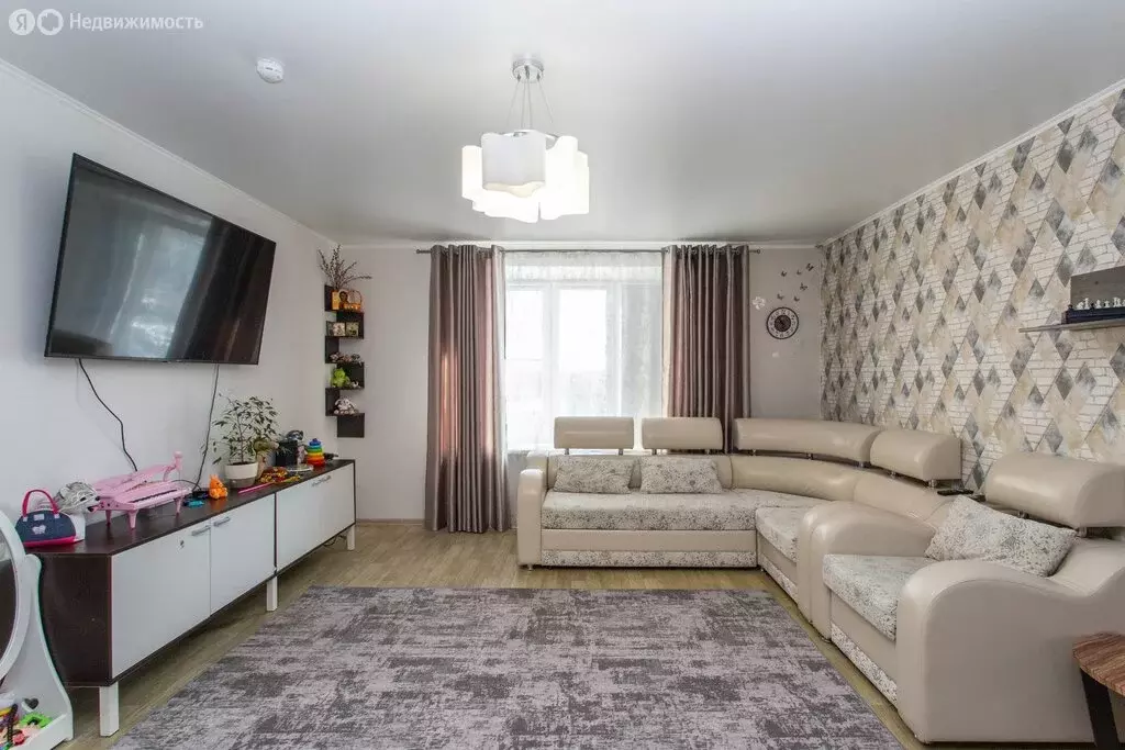 2-комнатная квартира: Тобольск, микрорайон 7А, 27А (90 м) - Фото 1