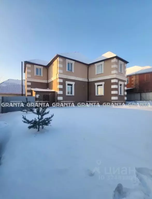 Дом в Красноярский край, Красноярск 3-я Продольная ул., 37с1 (391 м) - Фото 1