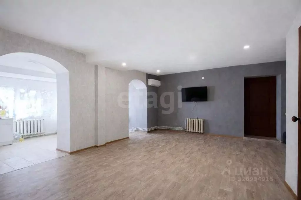 Дом в Крым, Советский район, с. Красногвардейское ул. Полевая (108 м) - Фото 1