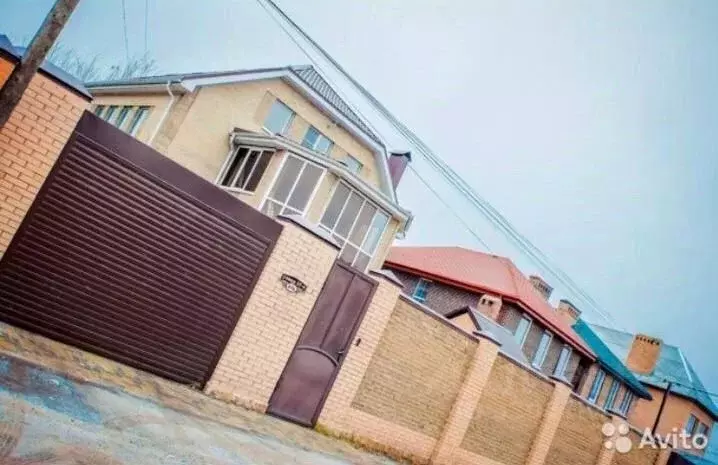 Дом в Ростовская область, Батайск  (450 м) - Фото 1