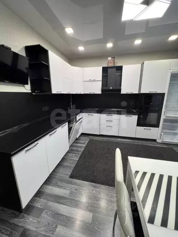 3-к кв. Забайкальский край, Чита ул. Шилова, 19 (72.8 м) - Фото 1