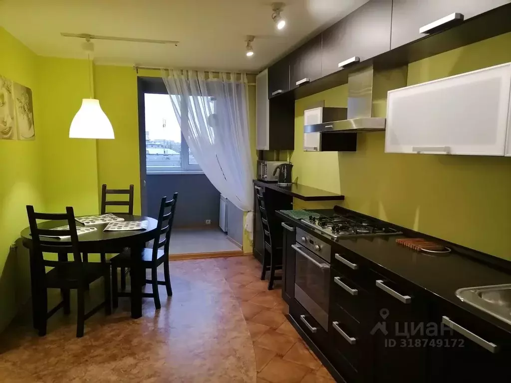 2-к кв. Ивановская область, Иваново ул. 10 Августа, 56А (60.0 м) - Фото 0