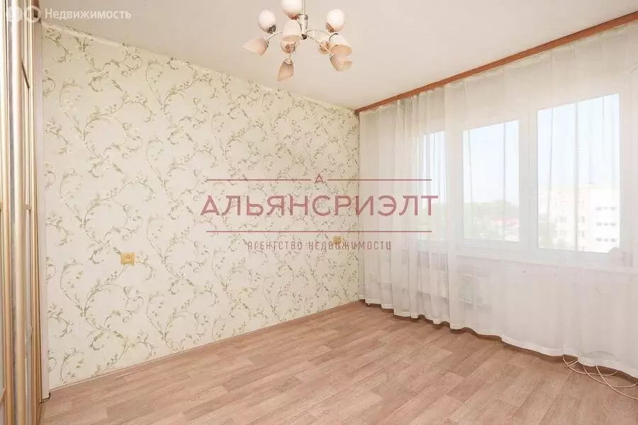 3-комнатная квартира: Новосибирск, улица Толбухина, 27/2 (59.2 м) - Фото 1